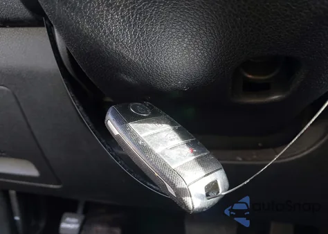 2017 Kia Sorento 3.3L Ex из США, поврежденный, VIN 5XYPHDA59HG310744